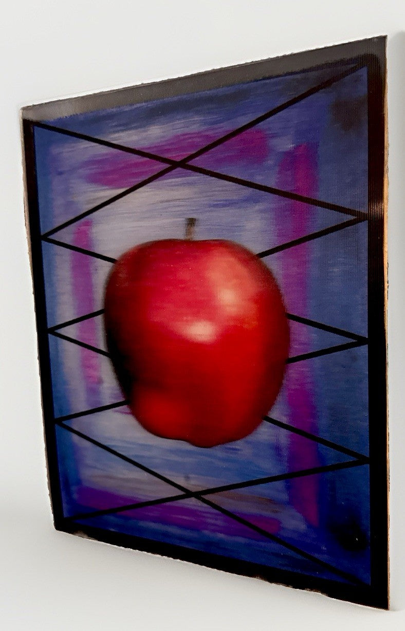 3D lenticular Depthography R. Munn suspended apple 8x10