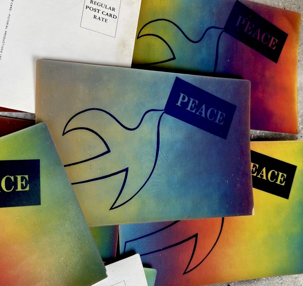 1960s Vari Vue Dove of Peace lenticular motion postcards - photo 4
