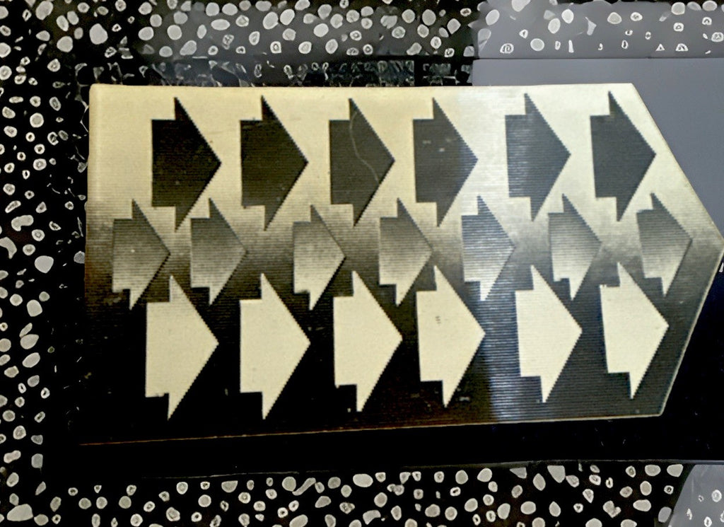 1960s Vari-Vue moving motion lenticular arrows black and white
