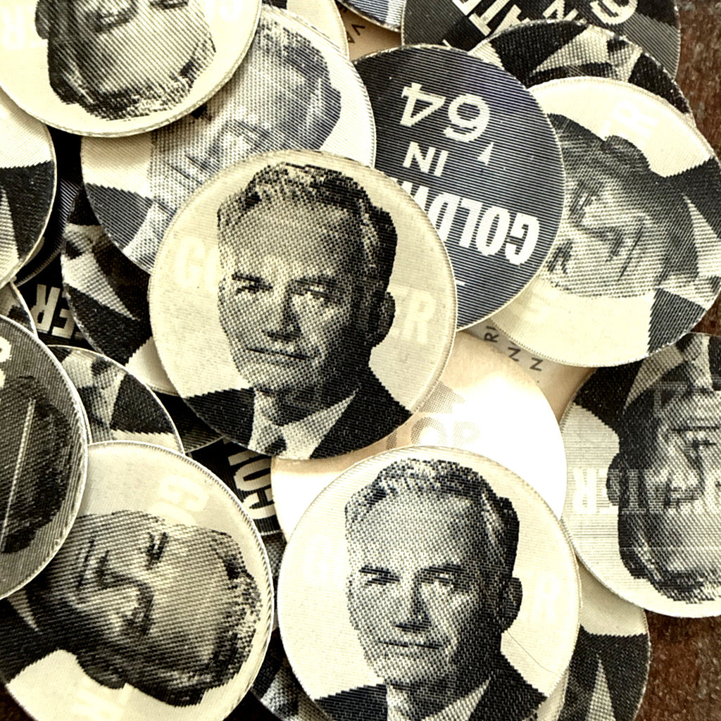 Vari-Vue round lenticular Goldwater in 64 political pins lot of 33 - photo 2