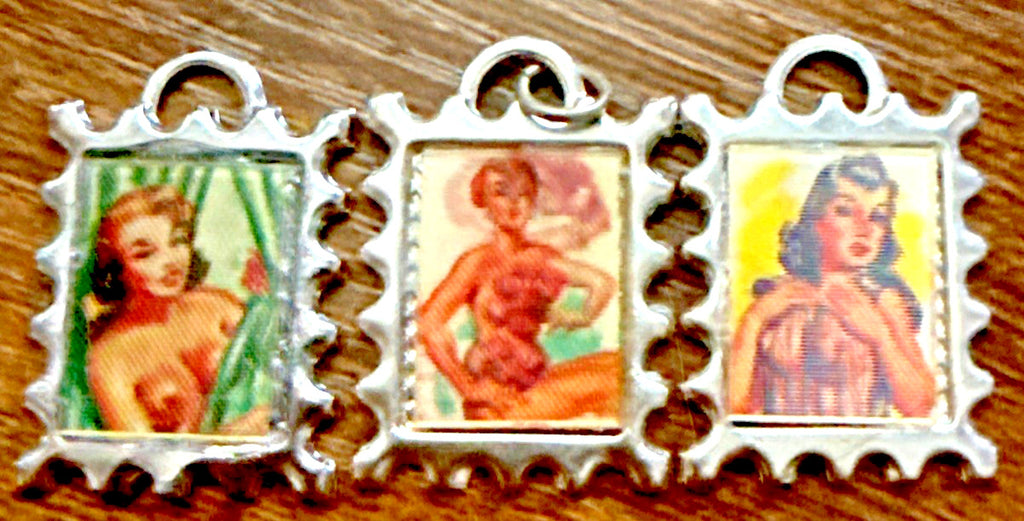 1960s Vari-Vue lenticular risque nudes charms lot of 3 - photo 2