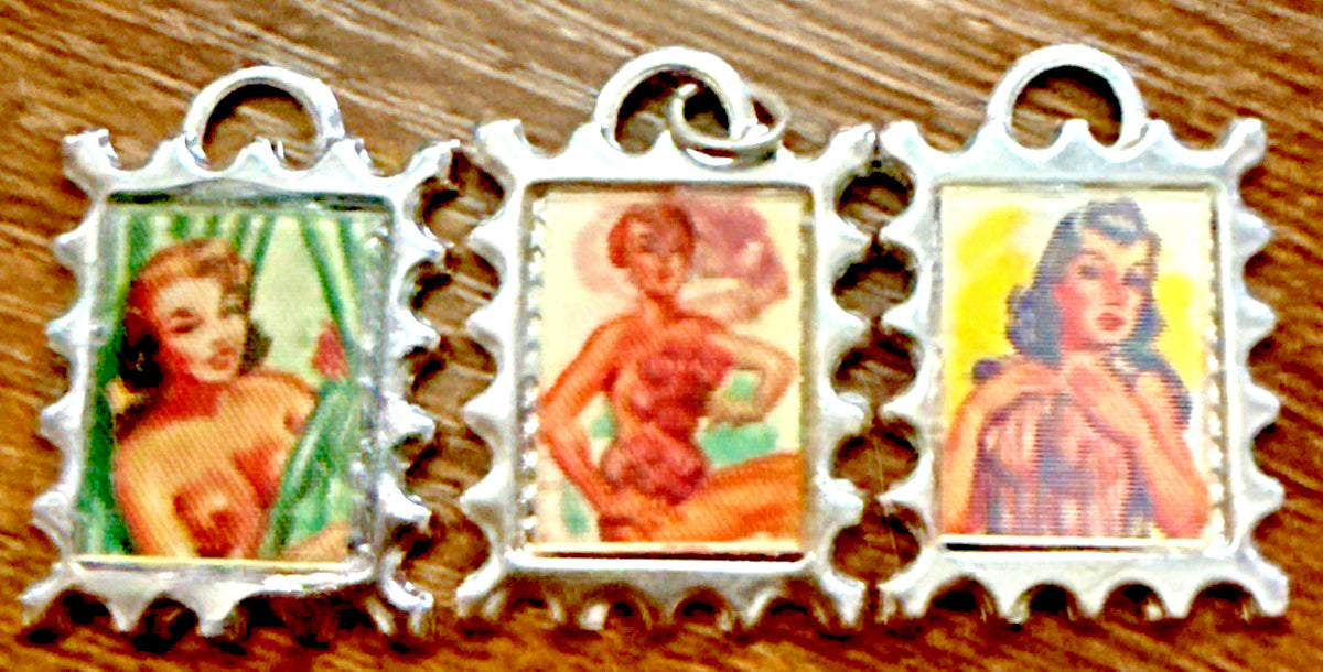 1960s Vari-Vue lenticular risque nudes charms lot of 3 - photo 2