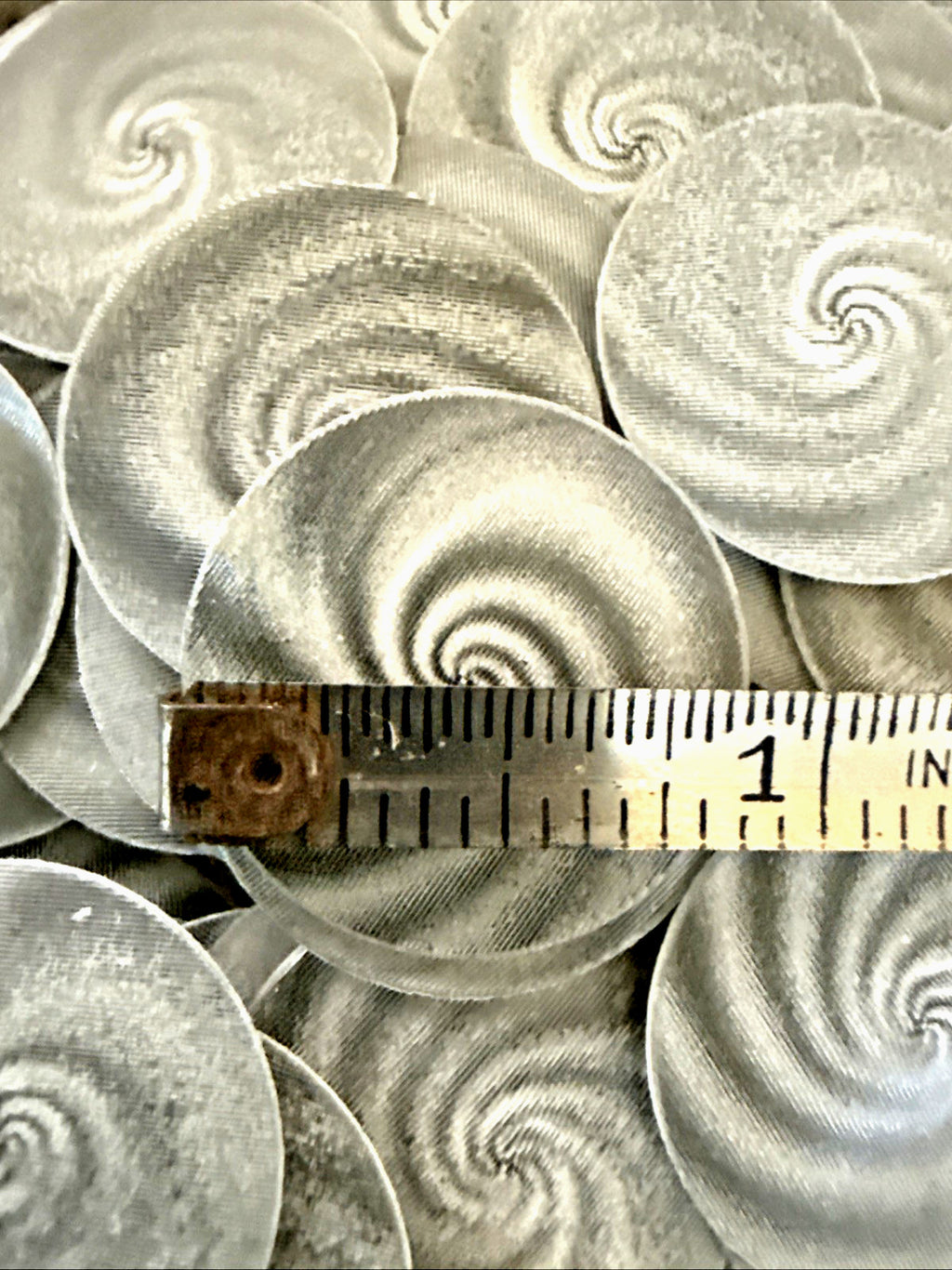 Black and white hypnotic swirls 1960s Vari-Vue lenticular flickers - photo 3