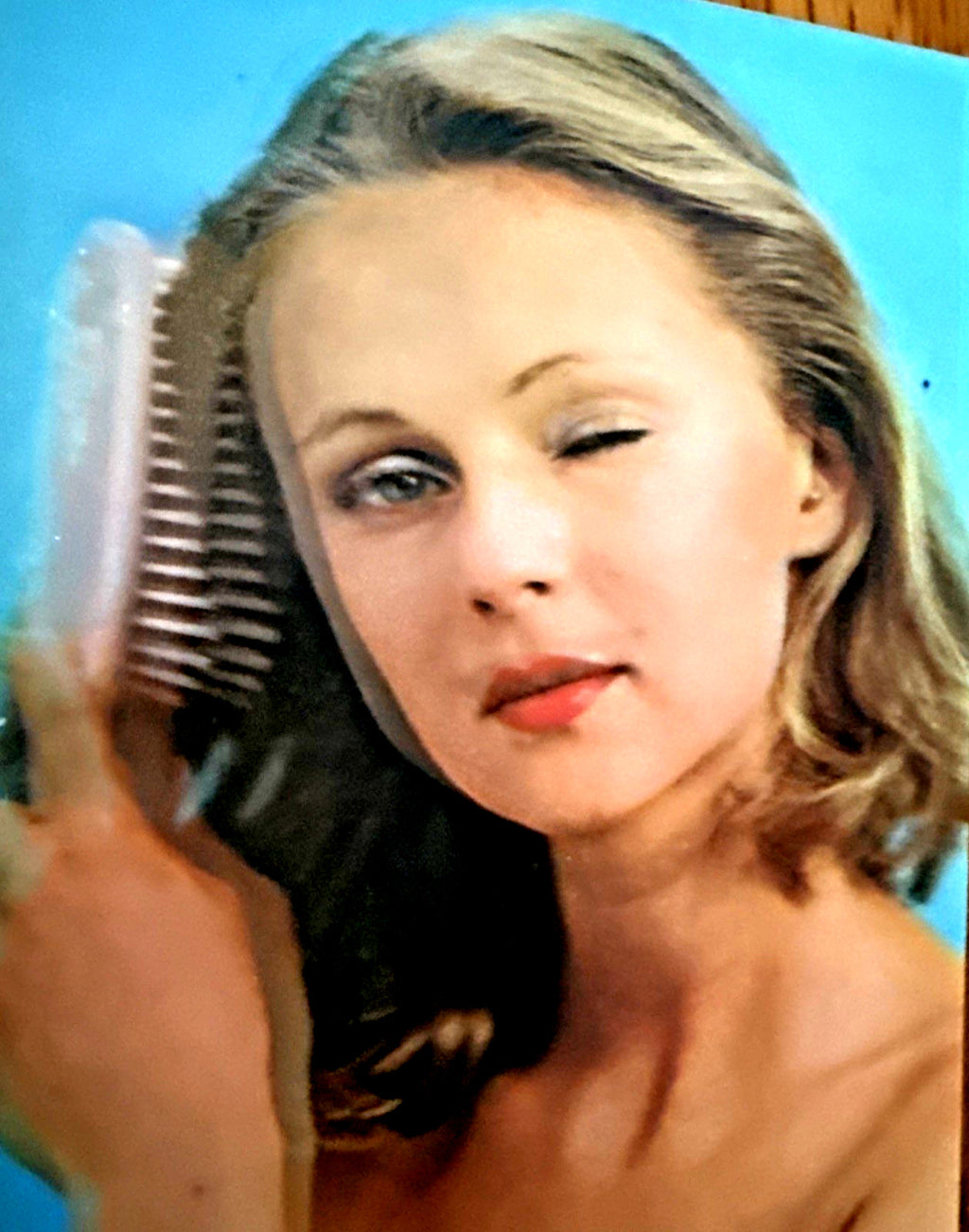 1970s Toppan lenticular postcards winking girls 3D ephemera - photo 15