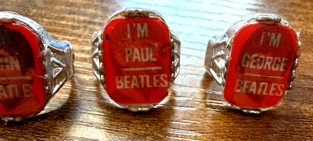 Vintage 1960s flasher flicker Beatles rings set of 4 - photo 4