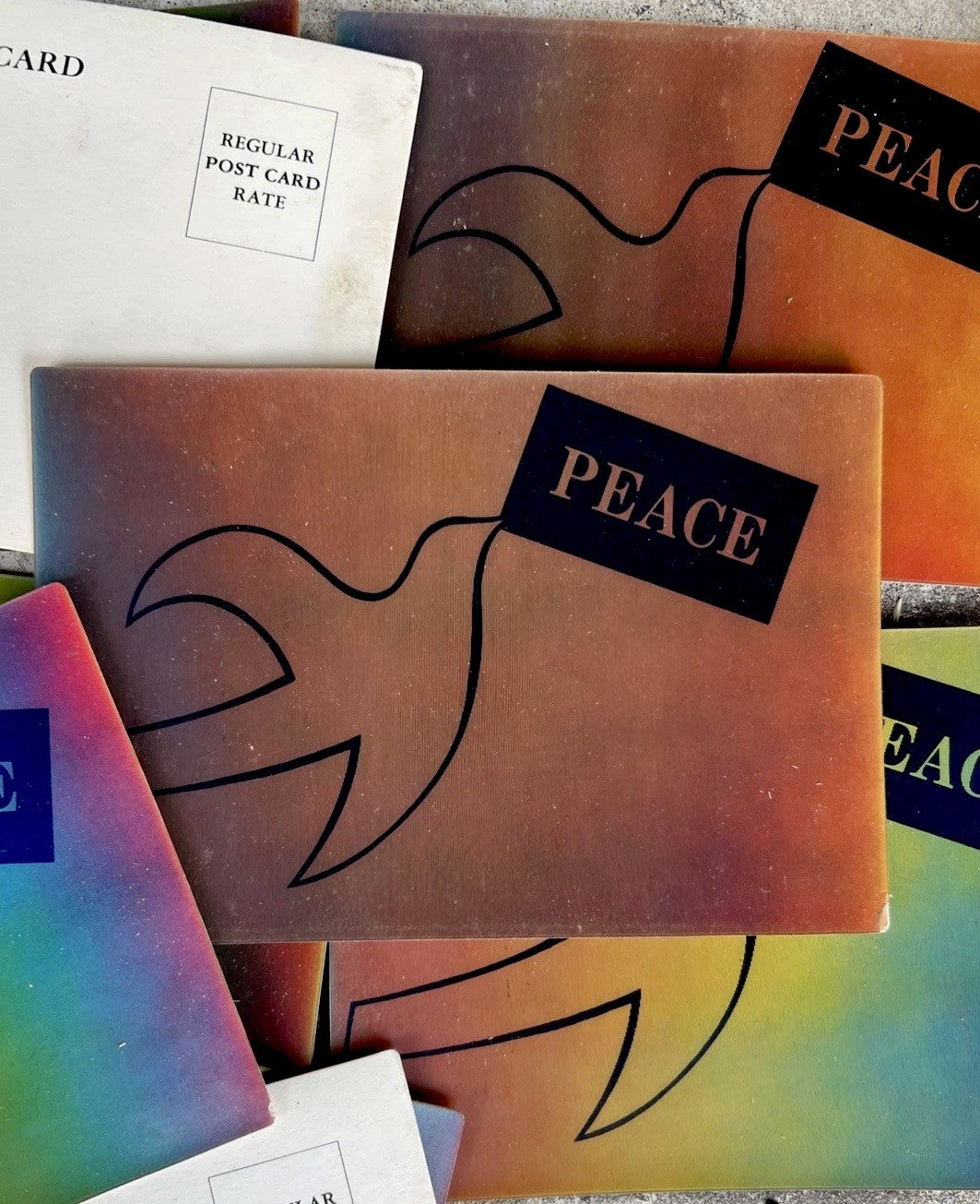 1960s Vari Vue Dove of Peace lenticular motion postcards - photo 3