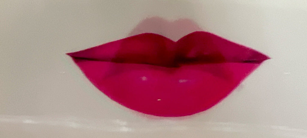 1 -ONE 1960s RARE VARI VUE 7X3 KISSING LIPS MOVING MOTION NOS MINT - photo 3
