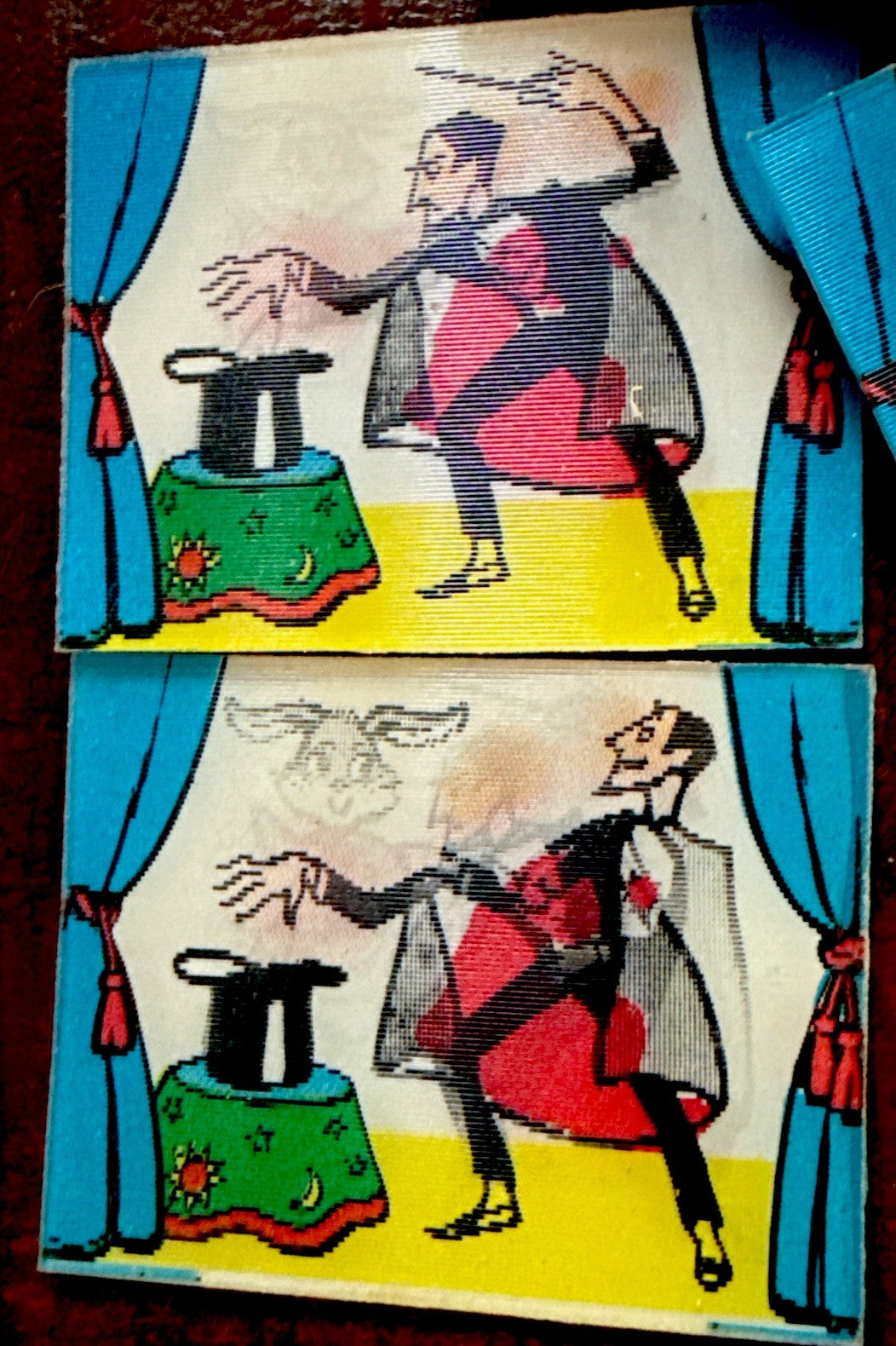 1960s Vari-Vue magician pulls rabbit out of hat 2-phase lenticulars