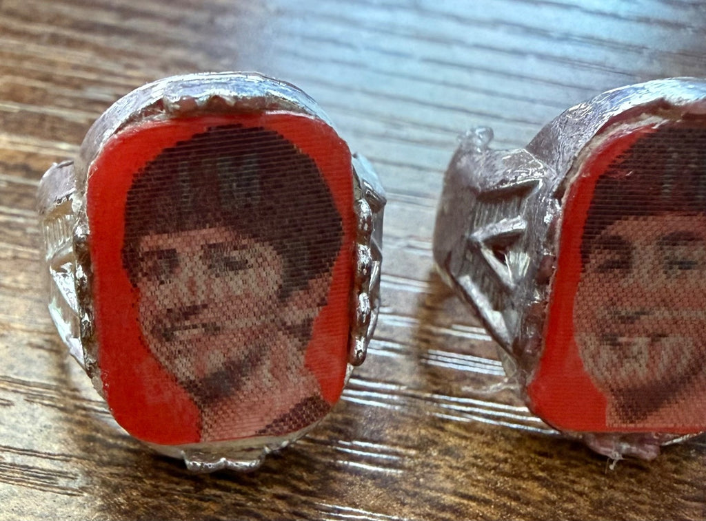 Vintage 1960s flasher flicker Beatles rings set of 4 - photo 9