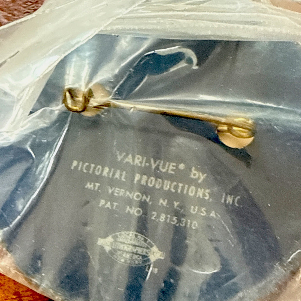 Barry Goldwater in 64 VARI-VUE Political Campaign Lenticular Pin NIP - photo 3