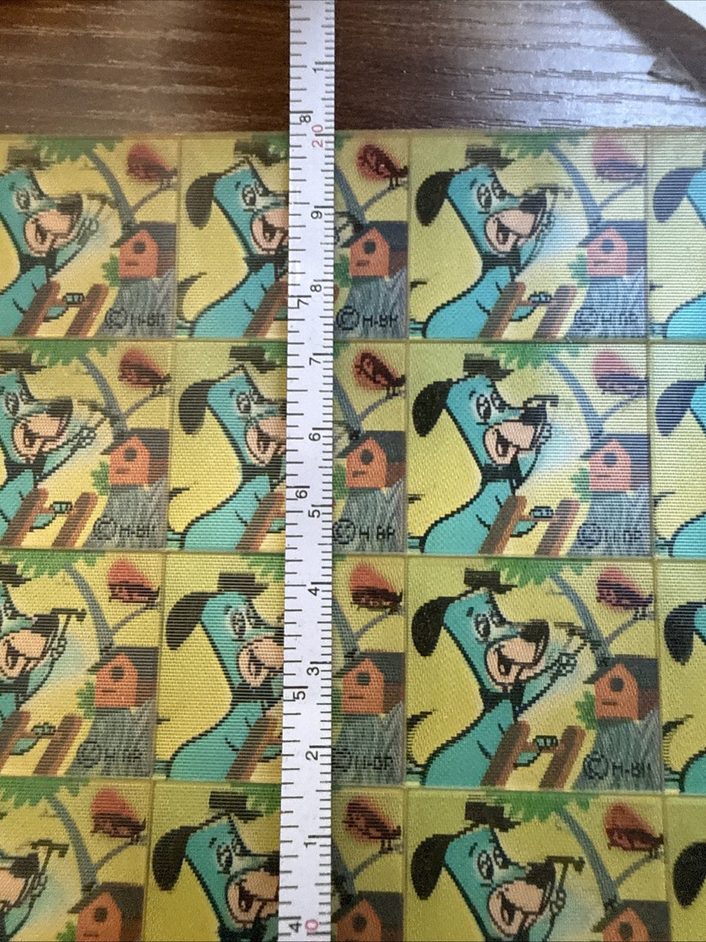 1960s Vari-Vue Huckleberry Hound uncut sheet of 42 lenticular flickers - photo 6