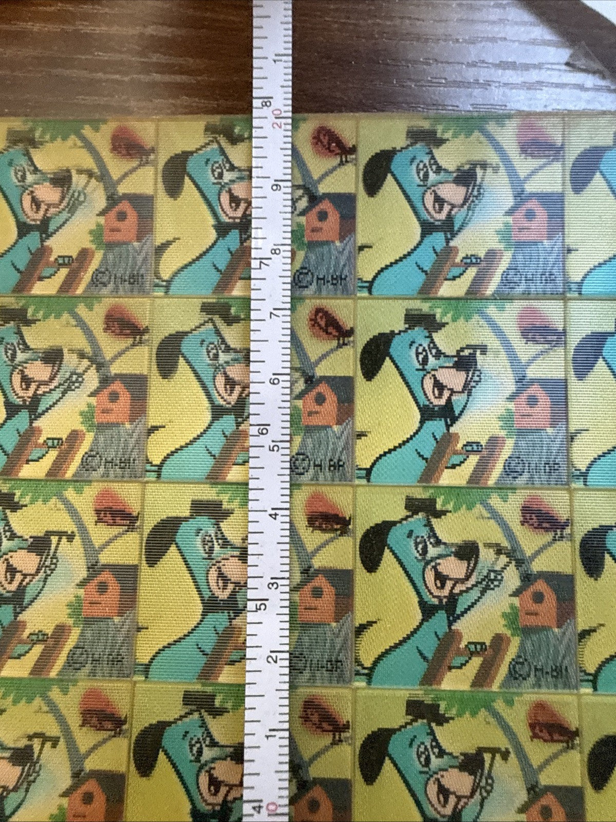 1960s Vari-Vue Huckleberry Hound uncut sheet of 42 lenticular flickers - photo 6
