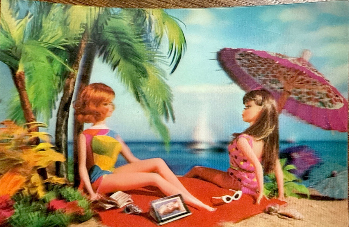 Vari-Vue 1967 Barbie and Stacey 3D unused postcard