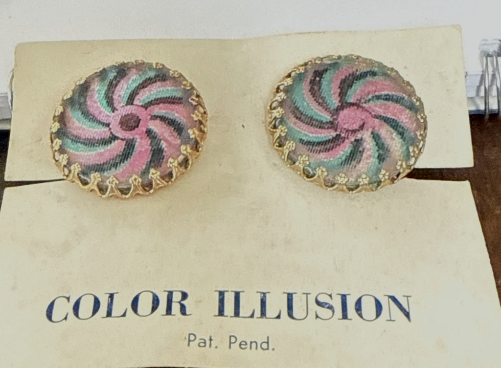 VARI VUE & COLOR ILLUSION LENTICULAR FLICKER EARRINGS CLIP ONS MOVING MOTION - photo 3