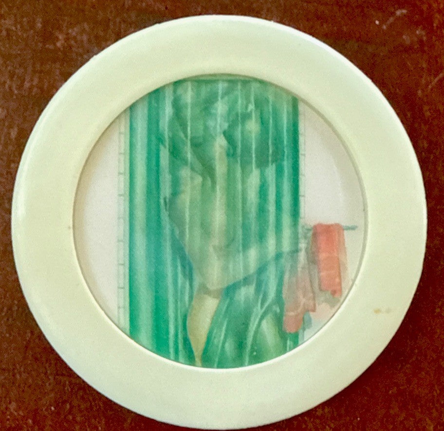 1960s Vari-Vue risque woman in shower scene badge pins - photo 4