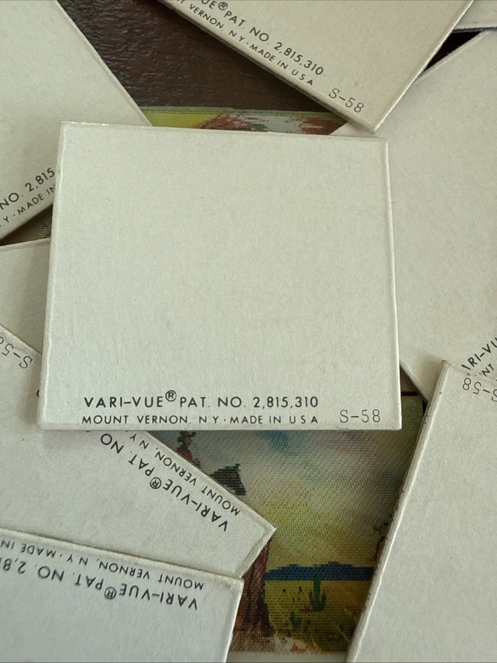 Lot of 19 Indian Chief Cowboys on Hill Small VARI-VUE Lenticular Flicker NOS - photo 4