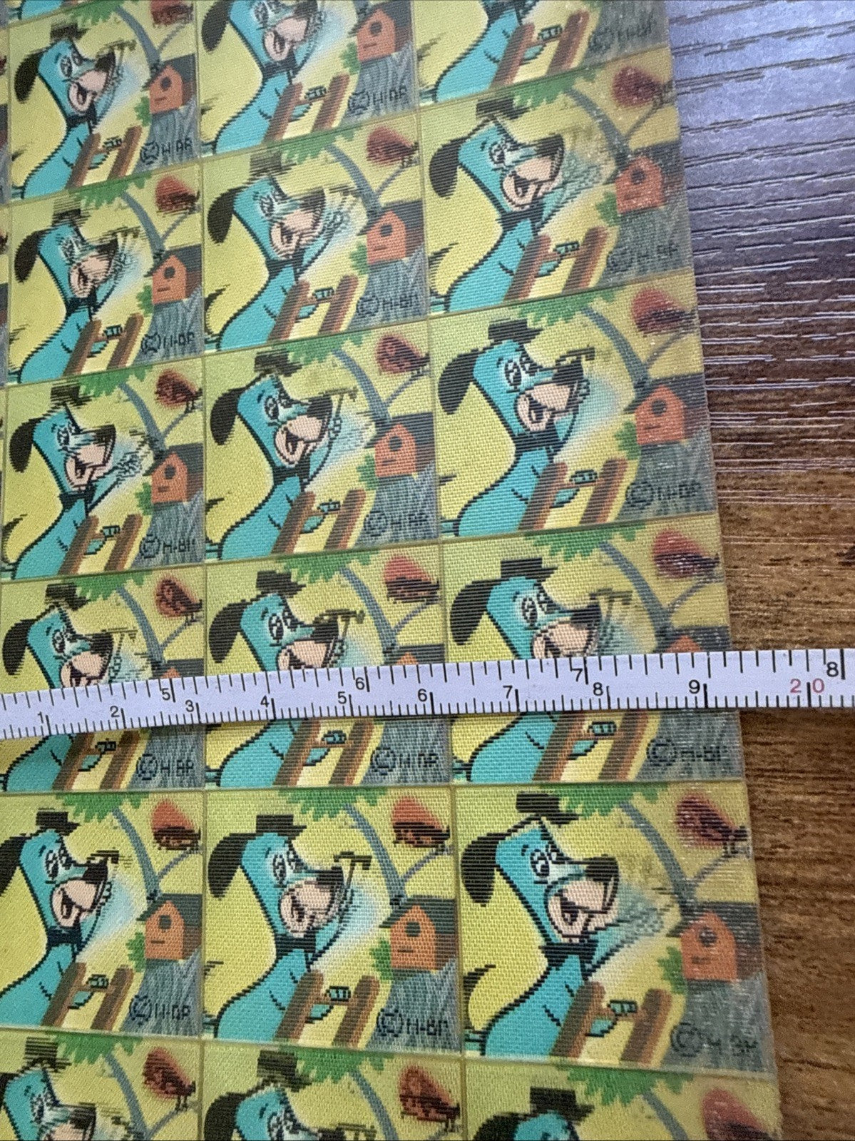 1960s Vari-Vue Huckleberry Hound uncut sheet of 42 lenticular flickers - photo 5