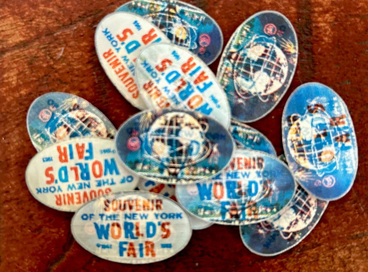 Lot Of 15 1964-65 Vari Vue Flicker Flasher Unisphere New York World's Fair Souvenir - photo 2