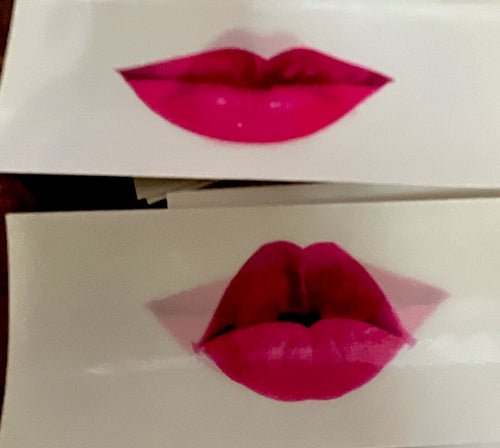 1 -ONE 1960s RARE VARI VUE 7X3 KISSING LIPS MOVING MOTION NOS MINT - photo 2