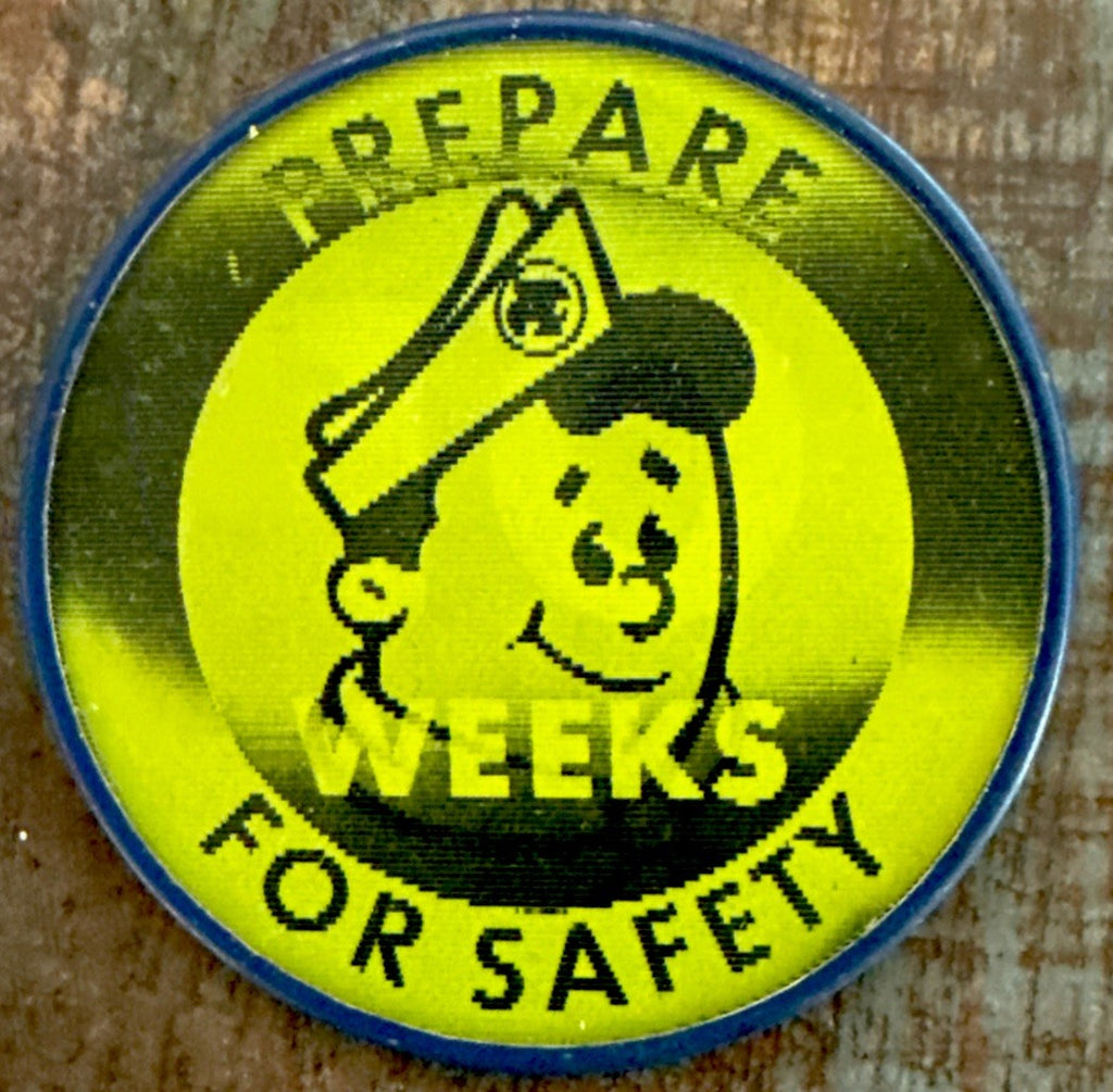 SCARSE VINTAGE VARI VUE BOY SCOUTS SAFETY PINBACKS SAFETY WEEK 5&10 2.5" NOS - photo 5