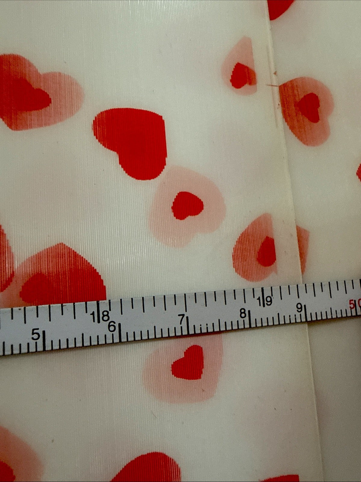 Vari-Vue lenticular soft vinyl moving motion large floating hearts - photo 4
