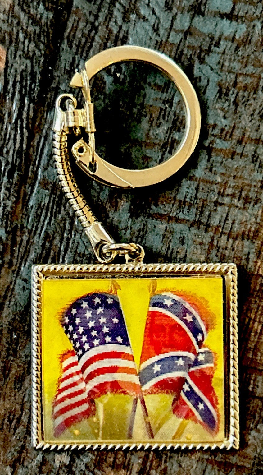 Vintage Vari-Vue lenticular Lee and Grant Civil War keychain - photo 3